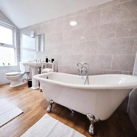 Prázdninový dům Aspen, 3 Bedrooms With Parking *